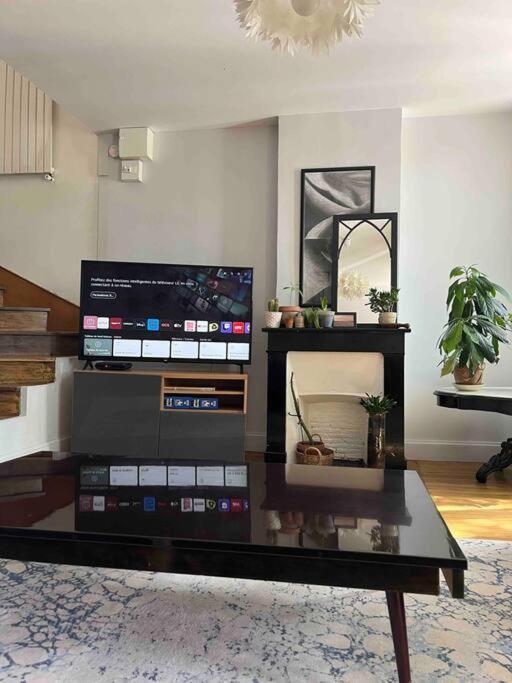 Duplex De Charme En Centre Ville Avec Terrasse Брив ла Гайард Екстериор снимка