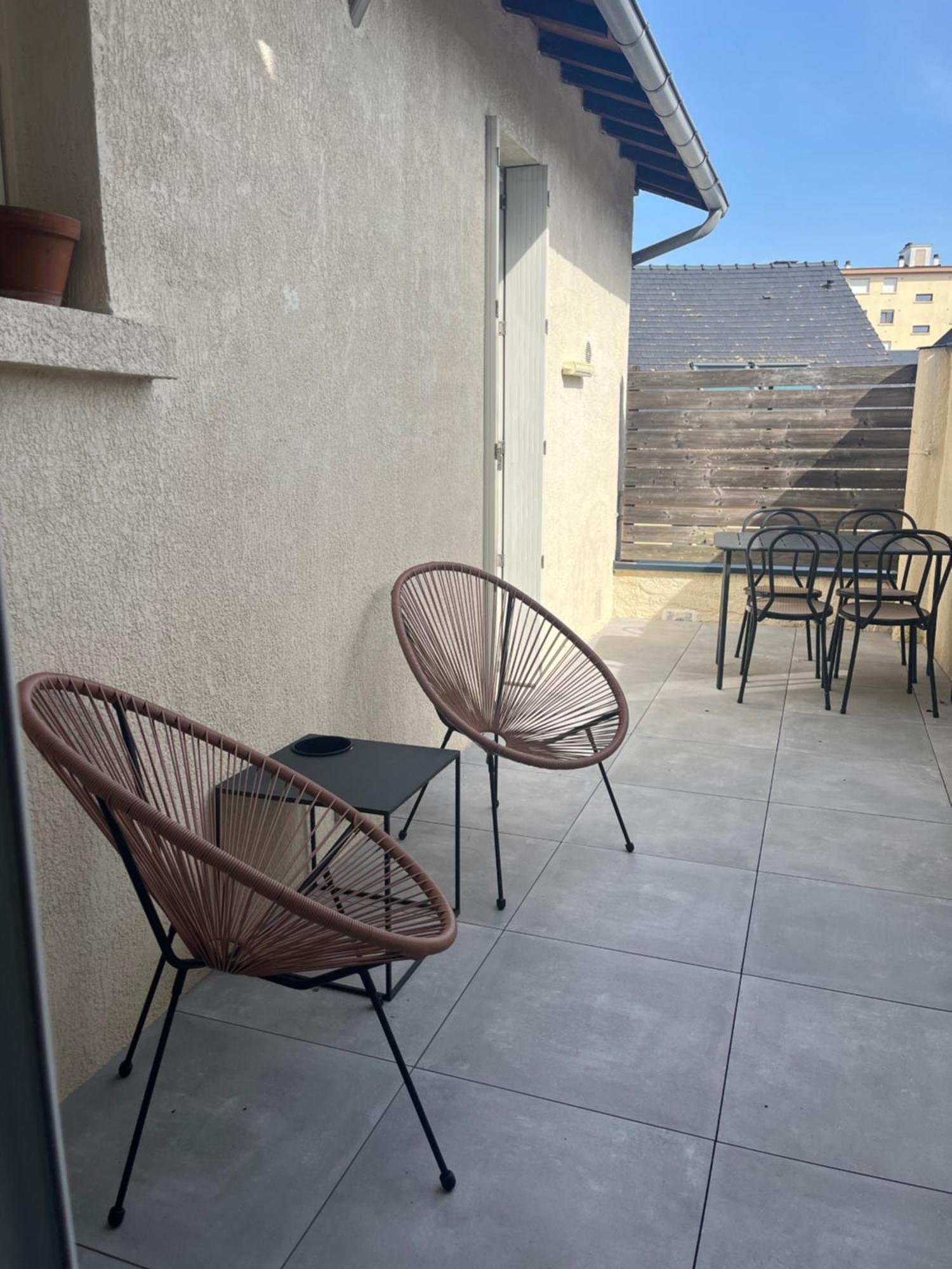Duplex De Charme En Centre Ville Avec Terrasse Брив ла Гайард Екстериор снимка