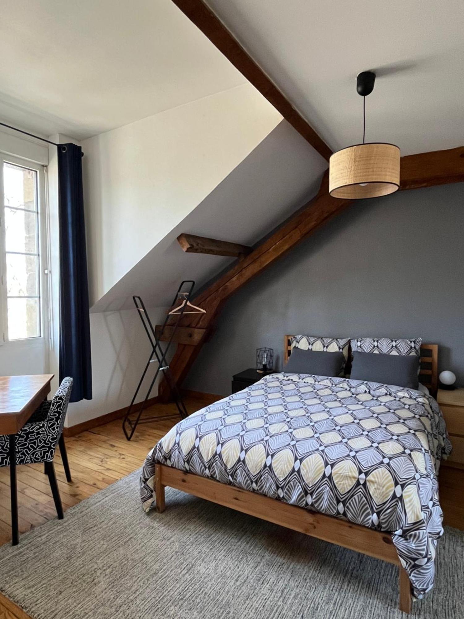 Duplex De Charme En Centre Ville Avec Terrasse Брив ла Гайард Екстериор снимка